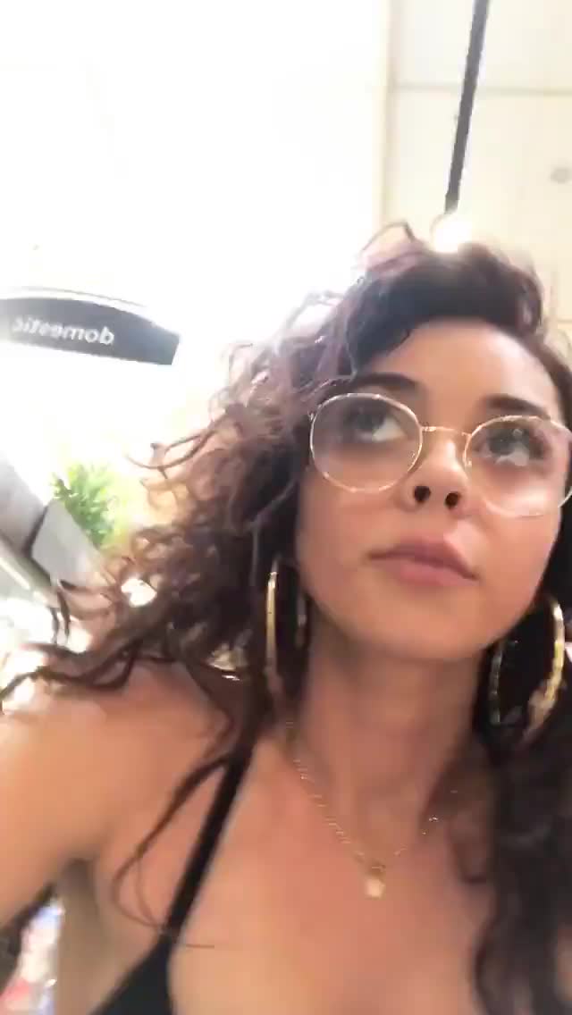 Sarah Hyland teasing her tits