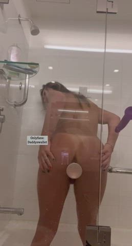 do any curious straight dudes wanna come join me in the shower?