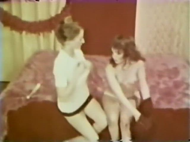 Kissing Lesbian Strip Vintage gif