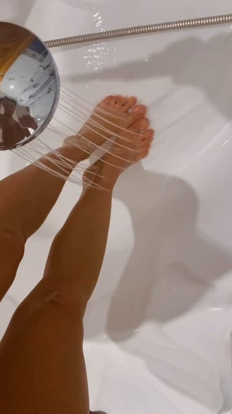 ass brunette onlyfans legs gif