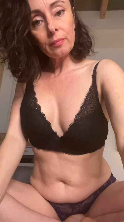 Hey, it's just me, no filter, no makeup, 47yo