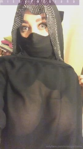Arab Big Ass Big Tits Camgirl Hijab Muslim Tease gif