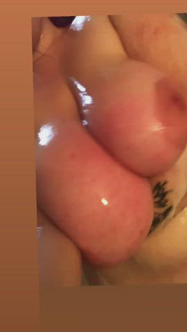 Help me clean my big wet boobs 💦