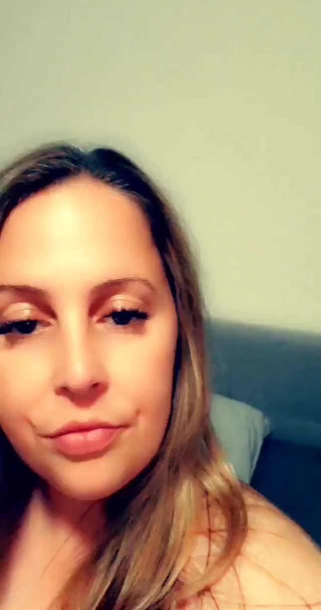 Ass Naked Pawg Pillow Humping Talking Dirty Tongue Fetish White Girl gif