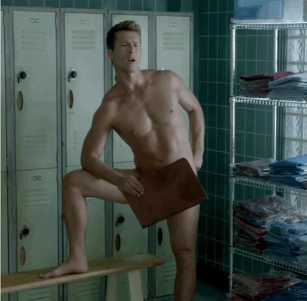 Glen Powell Sexy