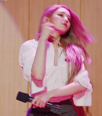 asian blonde celebrity dancing jeans korean lips gif