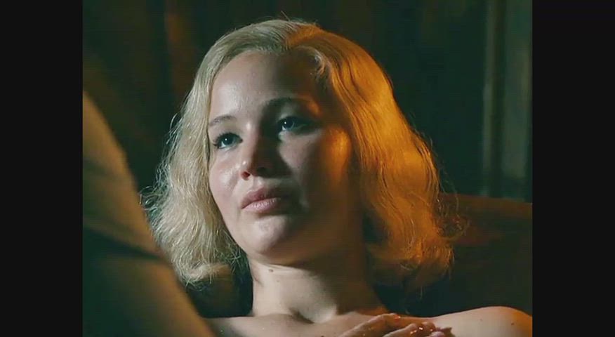 Jennifer Lawrence gets fingered while taking a bath