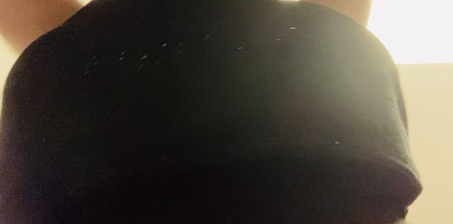 Big Tits Busty Curvy Huge Tits Natural Tits gif