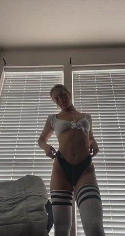 ass bikini blonde dancing shaking tiktok gif