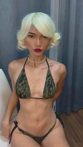 I think with this angle and lighting, my sexy body look inviting