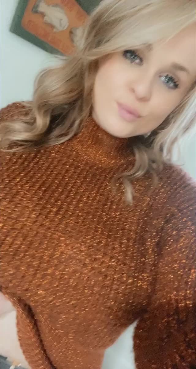 A slutty Saturday titty drop ? {oc}