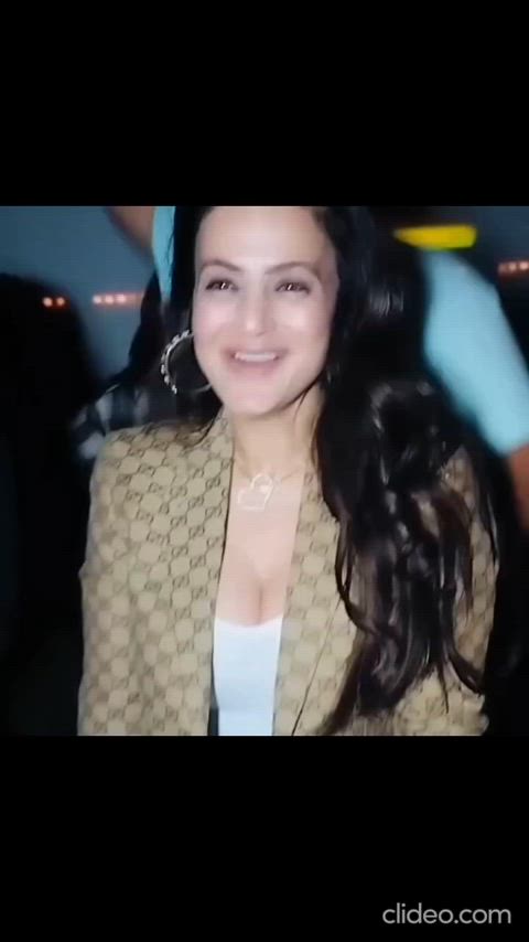 Ameesha Patel's brown nipples on display 